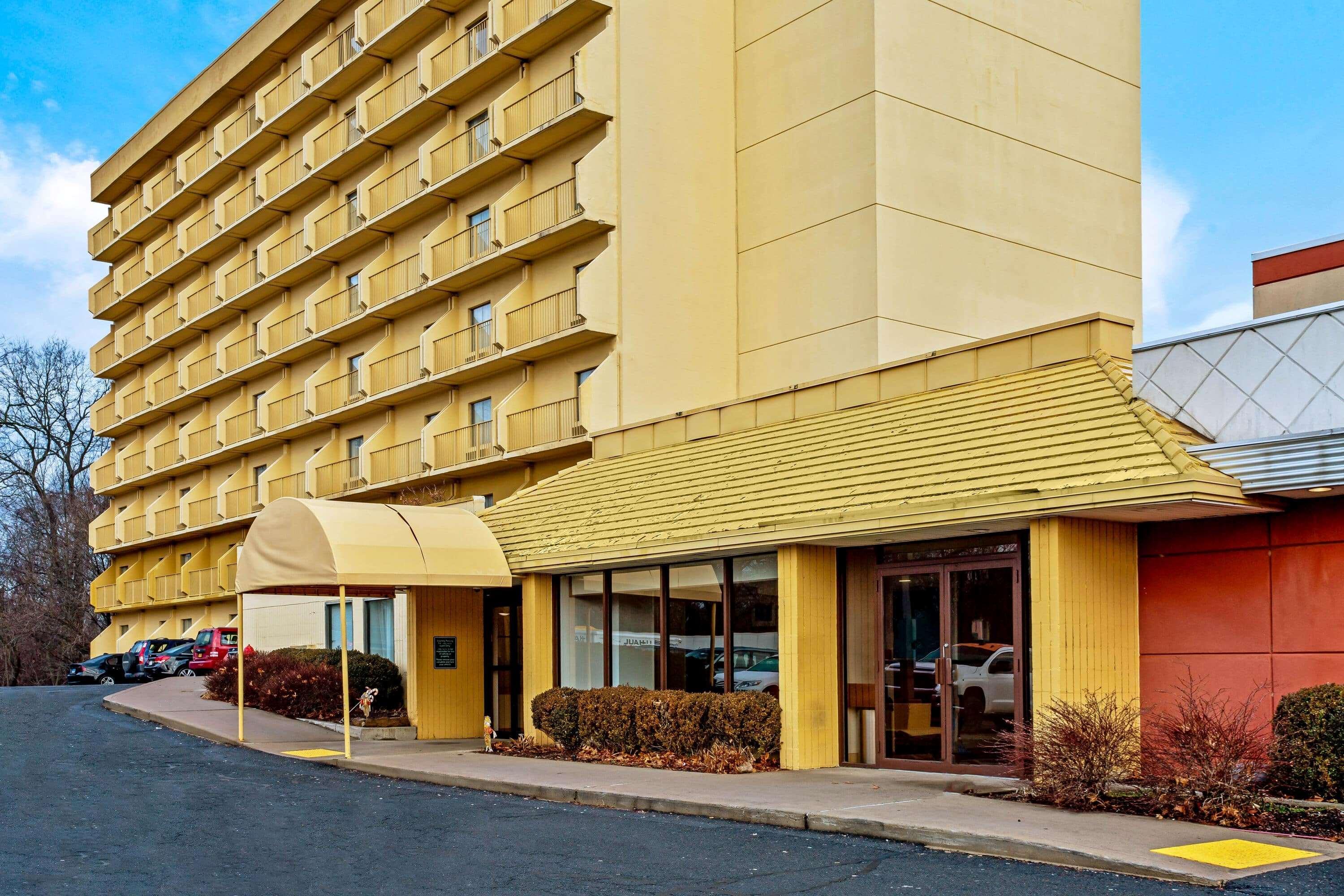 La Quinta By Wyndham Stamford / New York City Экстерьер фото