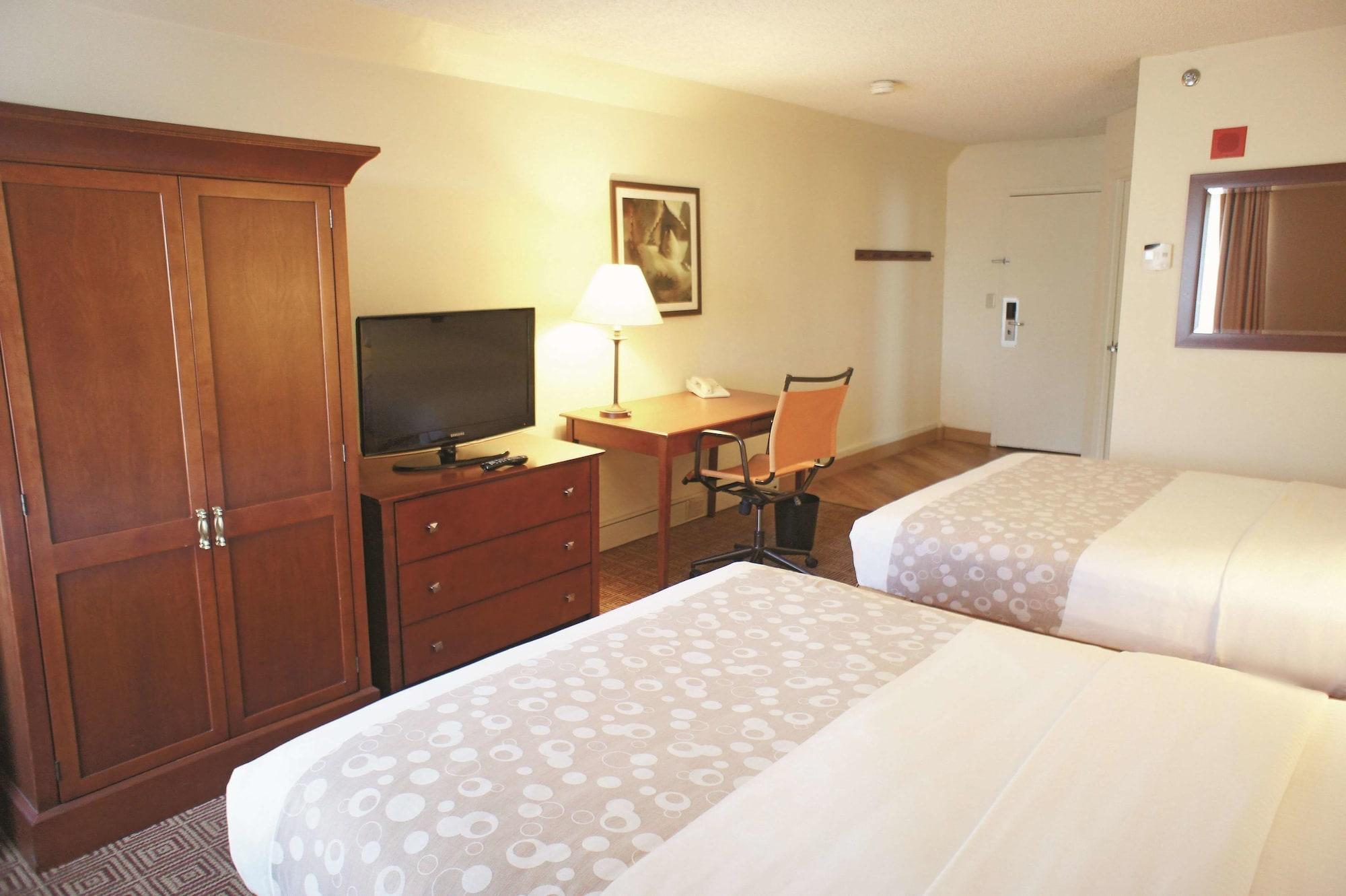 La Quinta By Wyndham Stamford / New York City Экстерьер фото