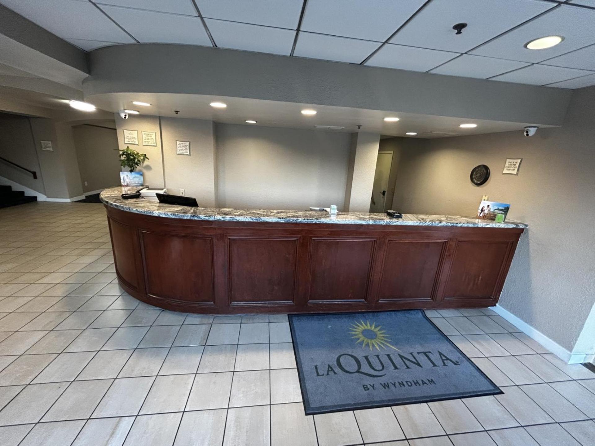 La Quinta By Wyndham Stamford / New York City Экстерьер фото