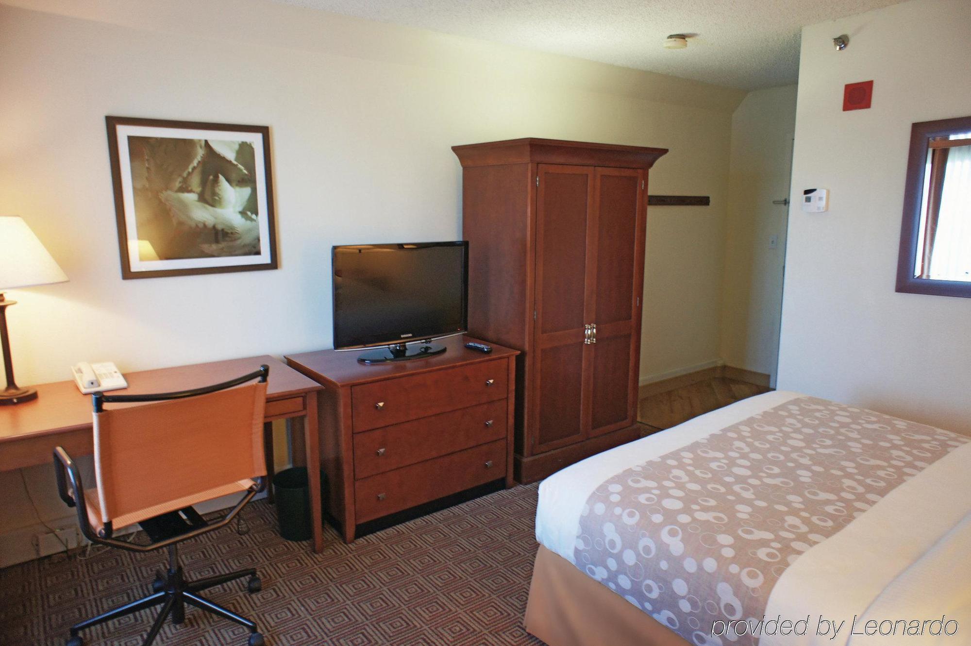 La Quinta By Wyndham Stamford / New York City Экстерьер фото