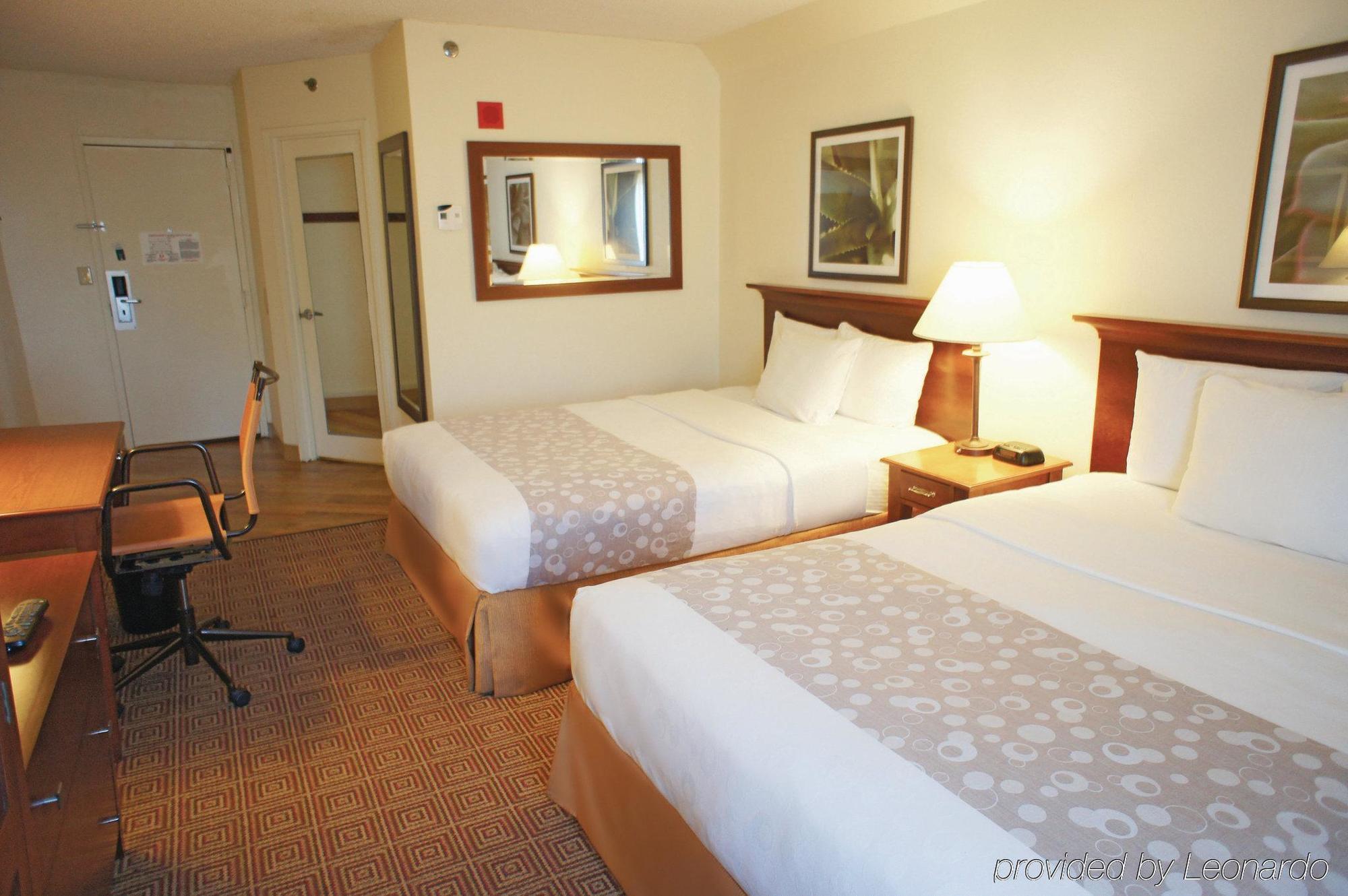 La Quinta By Wyndham Stamford / New York City Экстерьер фото